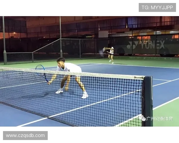 西安网球队以54分稳居精英赛积分榜首位竞争激烈引人关注